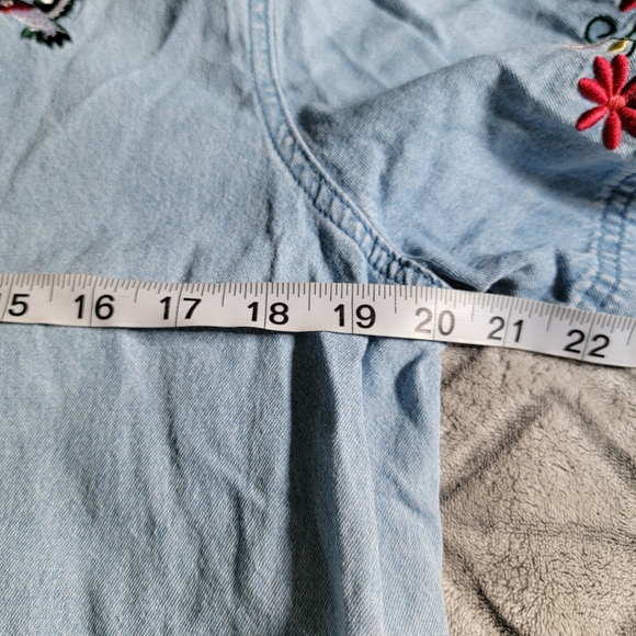 Vintage Passion-I Womens Denim Button Down Embroidered Short Sleeve Shirt Size M - Picture 5 of 8